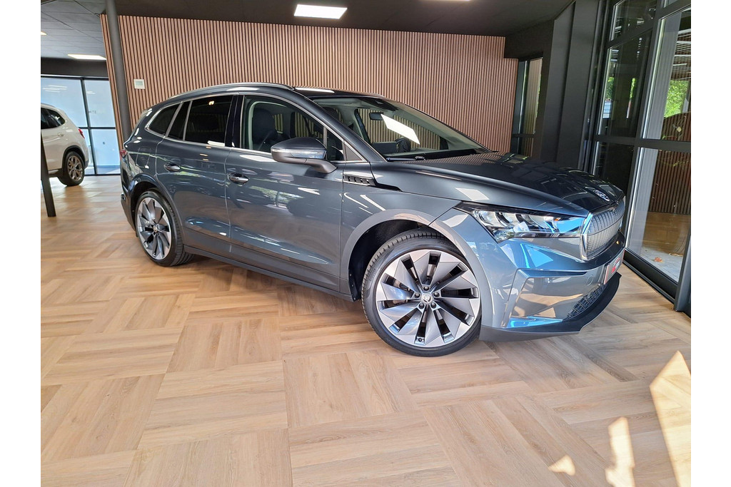 54686091-2.jpg