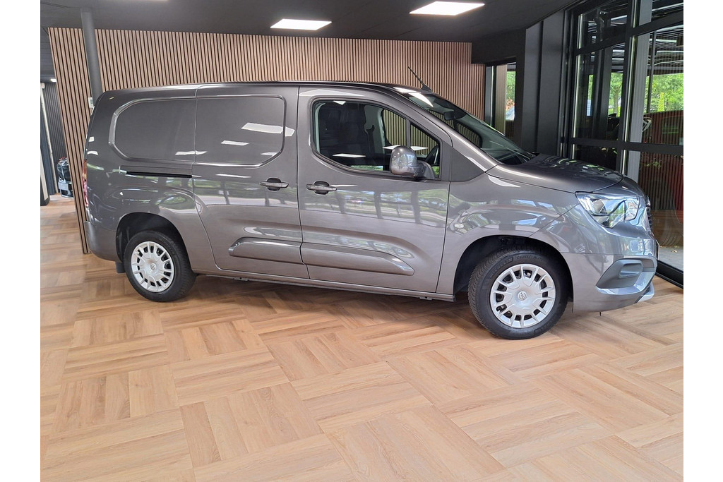 54813152-1.jpg